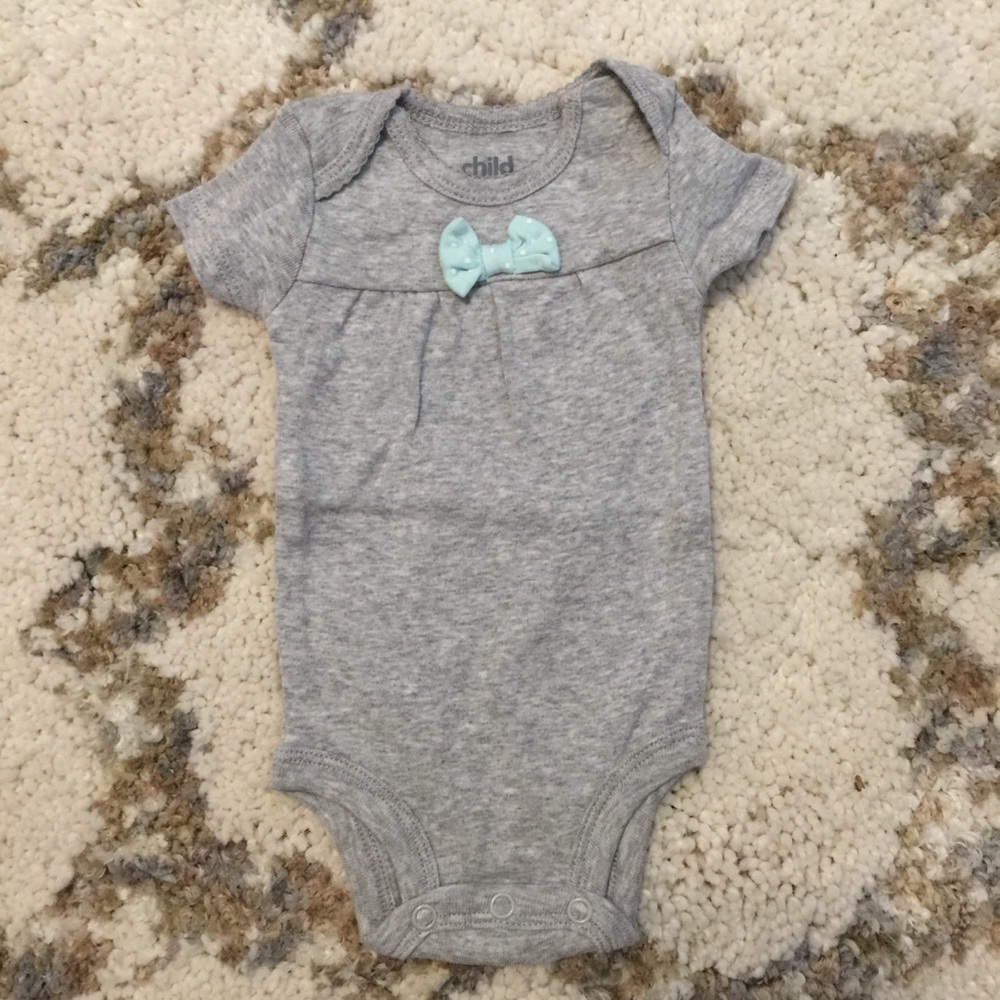 NWOT: Carter’s Newborn Onesies, Set of 3 - Picture 5 of 5